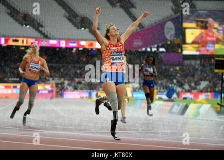 Marlou van Rhijn lama Babe para atleta vincendo al mondo Para atletica in London Olympic Stadium, Londra, 2017. 200m T44 Foto Stock