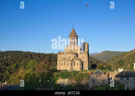 Francia, Puy-de-Dôme (63),Saint-Nectaire, l'église Saint-Nectaire // Francia, Puy de Dome,St Nectaire, St Nectaire chiesa Foto Stock