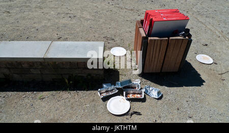 Scartato da asporto imballaggi alimentari Foto Stock