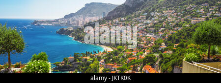 Vista di Monte Carlo e a Monaco da roquebrune cap martin, french riviera, in Francia, in Europa. Foto Stock