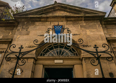 Chiusura del vecchio blu lampada di polizia presso la stazione di polizia, Haddington, East Lothian, Scozia, ex contea di stazione di polizia Foto Stock