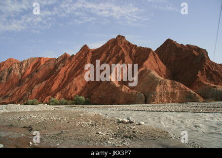 Flaming montagne vicino a Turpan Foto Stock