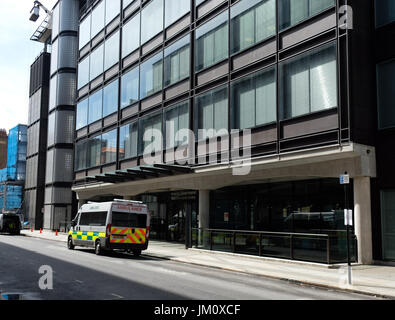 MacMillan Cancer Center come unità centrale abitacolo a Londra Pic da Gavin Rodgers/Pixel 8000 Ltd Foto Stock