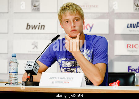 Amburgo, Germania, 25 Luglio 2017: 16 anni giocatore di tennis Rudolf Molleker durante il German Open 2017 presso il Rothenbaum di Amburgo. Credito: Frank Molter/Alamy Live News Foto Stock