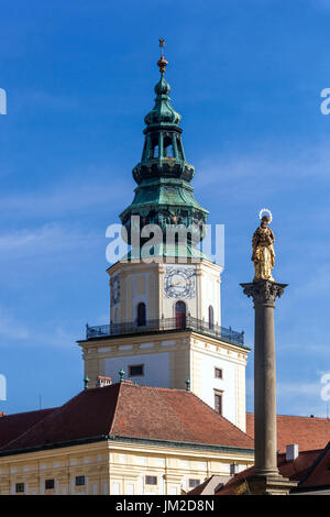 Torre di osservazione del palazzo arcivescovile di Kromeriz - architettura del castello di Kromeriz, monumento della Repubblica Ceca di Kromeriz Foto Stock
