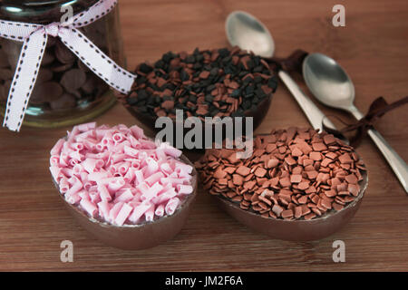 Pasqua uova di cioccolato ripiene con il brigadiere brasiliano Foto Stock