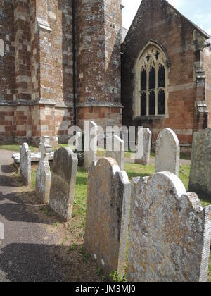 Lympstone, Devon, la Chiesa Parrocchiale e il cimitero Foto Stock