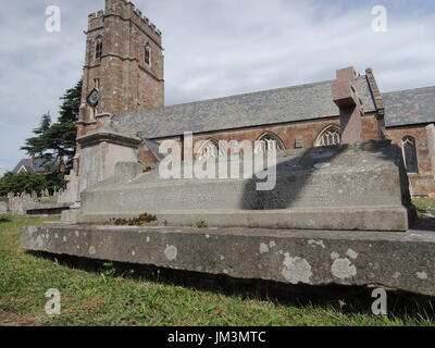 Lympstone, Devon, la Chiesa Parrocchiale e il cimitero Foto Stock