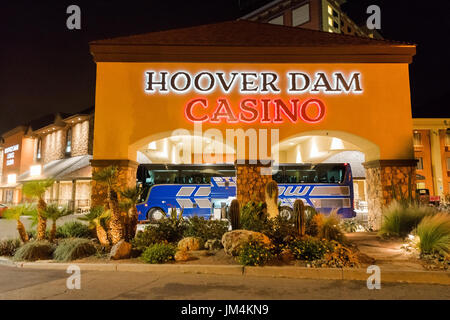 Vista della Diga di Hoover lodge di notte, Boulder City, Nevada, STATI UNITI D'AMERICA Foto Stock