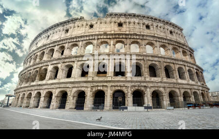 Vista panoramica del Colosseo di Roma. Italia Foto Stock