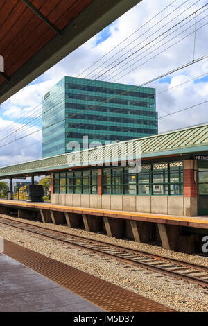 A 53rd Street Hyde Park Metra stazione in Chicago, IL, Stati Uniti d'America. Foto Stock