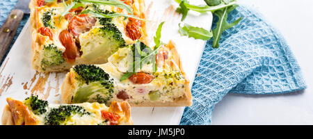 Vegetariano torte salate fatte in casa Foto Stock