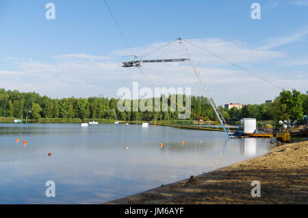 Cavo sci pylon / la zona di scia Stawiki in Sosnowiec, Polonia Foto Stock