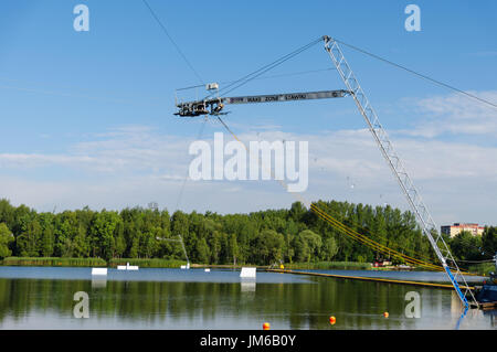 Cavo sci pylon / la zona di scia Stawiki in Sosnowiec, Polonia Foto Stock