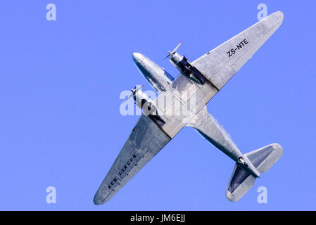 1943 Aer Lingus Douglas DC-3 ZS-NTE restaurata a 1940's livrea. Foto Stock