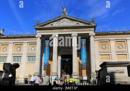 Ashmolean Museummain ingresso, Università di Oxford, England, Regno Unito architetto Charles Robert Cockerell, 1841-1845 Foto Stock