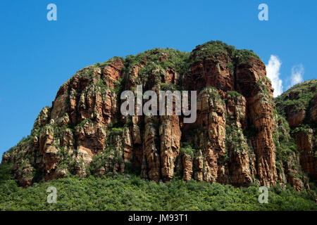 Frastagliata scogliera Nord scarpata Drakensberg Mpumalanga in Sudafrica Foto Stock