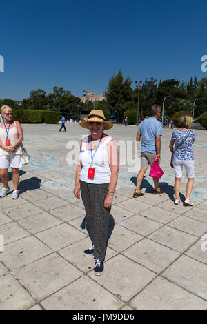 Tipico delle vacanze. Turistico con gruppo di siti in visita ad Atene in Grecia. Foto Stock