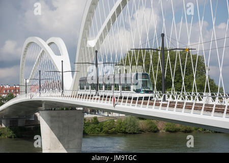 Rheinbrücke der Strassenbahn zwischen Strasburgo und Kehl Foto Stock