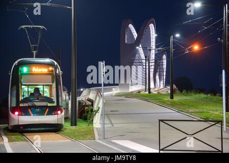 Rheinbrücke der Strassenbahn zwischen Strasburgo und Kehl Foto Stock