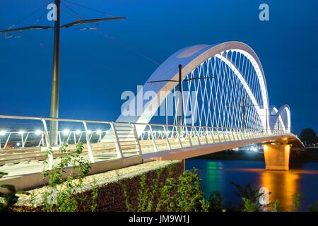 Rheinbrücke der Strassenbahn zwischen Strasburgo und Kehl Foto Stock