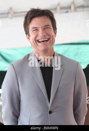 Los Angeles, Ca, Stati Uniti d'America. 26 Luglio, 2017. Jason Bateman alla cerimonia in onore di Jason Bateman con il 2,616th della stella sulla Hollywood Walk of Fame a Los Angeles, la California il 26 luglio 2017. Credito: Faye Sadou/media/punzone Alamy Live News Foto Stock