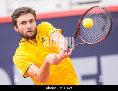 Amburgo, Germania. 27 Luglio, 2017. Gilles Simon di Francia giocando contro Philipp KOHLSCHREIBER: risultati nei di Germania negli uomini singoli presso il Tennis ATP-Tour Open di Germania ad Amburgo, Germania, 27 luglio 2017. Foto: Daniel Bockwoldt/dpa/Alamy Live News Foto Stock