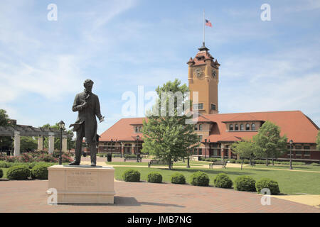 Statua di Abraham Lincoln in union square park springfield illinois Foto Stock