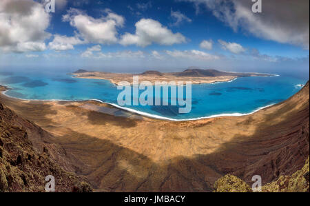 Il 'Graciosa' isola osservata dal 'Mirador del Rio' Lookout a Lanzarote Foto Stock