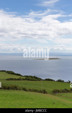 Il Santo isola appena fuori l'Isle of Arran, costa ovest della Scozia, Regno Unito Foto Stock