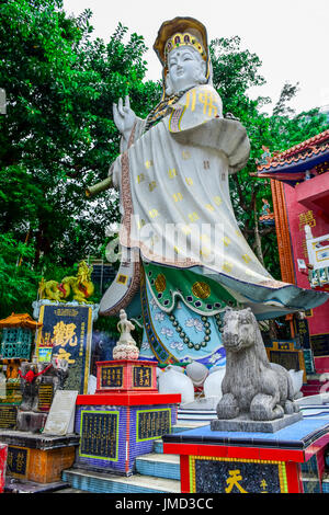 Kwun Yam Shrine Temple, un santuario taoista all'estremità sud orientale di Repulse Bay, Isola di Hong Kong Foto Stock