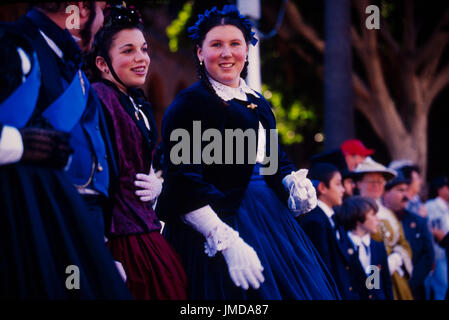 Il Charles Dickens festival che si tiene annualmente in riverside california, celebra la vita e i tempi del celebre autore. Foto Stock