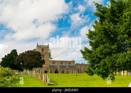 Saint Pter e la chiesa di Saint Paul a Warsop Foto Stock