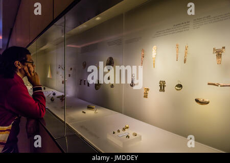 Bogota , Colombia - 23 Febbraio 2017 : Museo del Oro gold museum a Bogotà capitale della Colombia Sud America Foto Stock