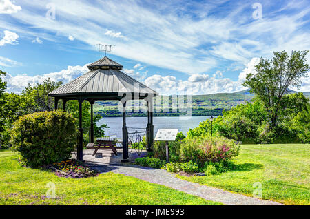 Parco Sainte-Famille in estate in Ile D'Orleans, Quebec, Canada con gazebo Foto Stock