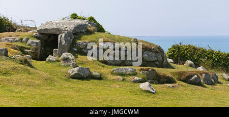 La Bant Carn, Età del Bronzo Scillonian tomba a camera, St Mary, isole Scilly, Cornwall, Inghilterra, Regno Unito. Foto Stock