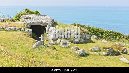 La Bant Carn, Età del Bronzo Scillonian tomba a camera, St Mary, isole Scilly, Cornwall, Inghilterra, Regno Unito. Foto Stock