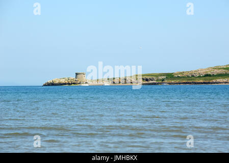 L'isola di Irlanda's Eye dal molo a Howth, Dublino, Irlanda Foto Stock