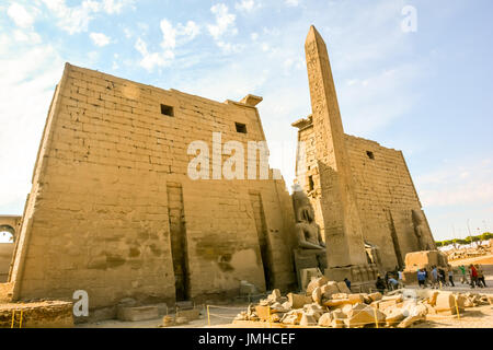 Ingresso al tempio di Luxor Foto Stock