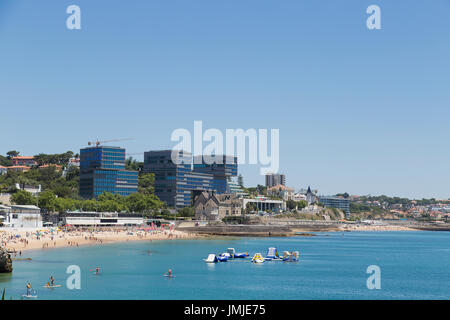 Spiaggia della città costiera di Cascais Portogallo Foto Stock