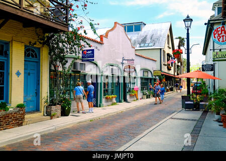 Aviles street quartiere dello shopping nel centro storico di Sant Agostino Florida la città più antica in America Foto Stock