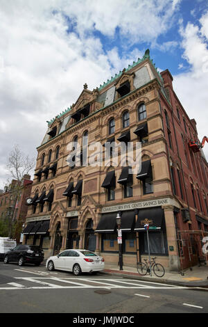 Charlestown cinque centesimi savings bank building thompson square Boston STATI UNITI D'AMERICA Foto Stock