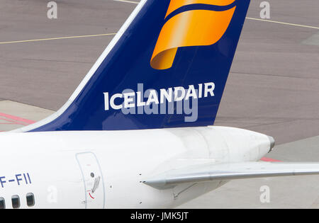 Schiphol, Paesi Bassi il 29 giugno 2017; Icelandair Airlines Boeing 757 livrea di coda in corrispondenza di Schiphol il 29 giugno 2017. Foto Stock