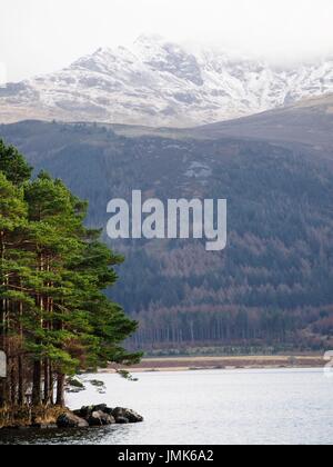 Snow capped pilastro, da ennerdale, cumbria, Regno Unito Foto Stock