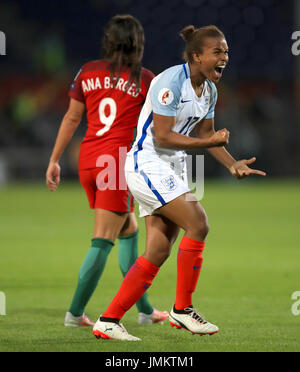 Nikita Parris in Inghilterra celebra il secondo gol del suo fianco durante la partita UEFA Women's Euro 2017, Gruppo D al Koning Willem II Stadion di Tilburg. PREMERE ASSOCIAZIONE foto. Data immagine: Giovedì 27 luglio 2017. Vedi PA storia CALCIO Inghilterra Donne. Il credito fotografico dovrebbe essere: Mike Egerton/PA Wire. Foto Stock