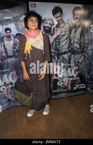 Mumbai, India. 27 Luglio, 2017. Kiran rao durante il filmato di screening RAAGDESH al lightbox, santracruze Credito: Prodip Guha/Alamy Live News Foto Stock