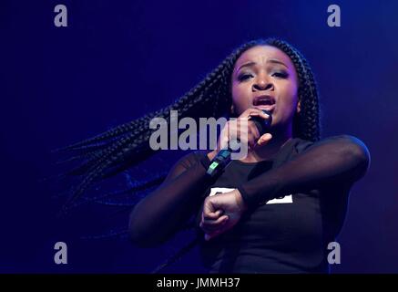 Ray BLK esegue a Camp Bestival Dorset, UK Credit: Finnbarr Webster/Alamy Live News Foto Stock