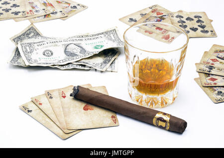 Scenario di Whiskey Poker Money Foto Stock