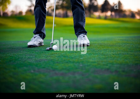 Giocatore di golf sul campo da golf Foto Stock