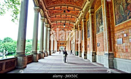 La Arcade della Trinkhalle a Kurhaus nel Baden-Baden, Germania Foto Stock